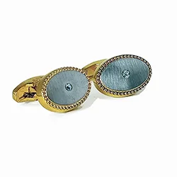 color: Silver cufflinki with rhinestone